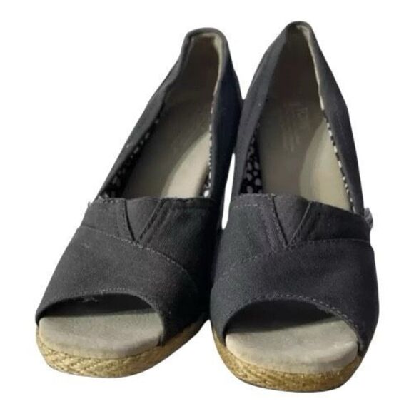 TOMS Shoes Women Size 6.5 Grey Canvas Peep Toe Slip On Espadrille Wedges Pumps - Picture 3 of 11